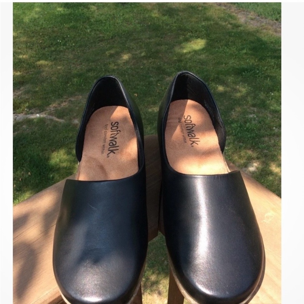 SoftWalk Black Women’s Slip-On Comfort Loafers